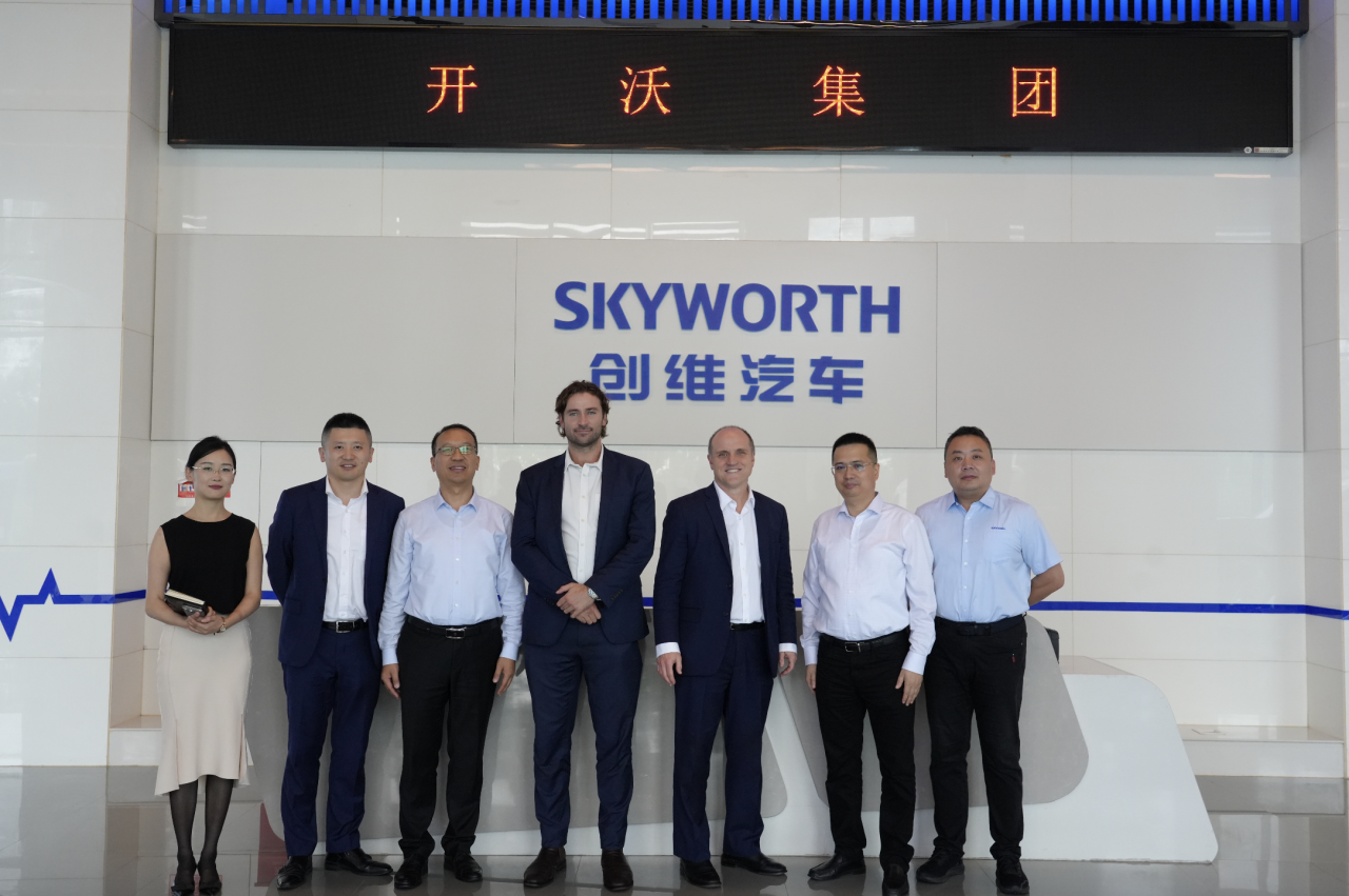 Australian pääkonsuli Shanghaissa vierailee SKYWELL Groupissa tutkiakseen yhdessä uusien energiaajoneuvojen globaalia kehitystä