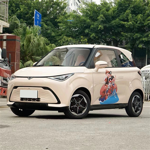 400 km pieni EV